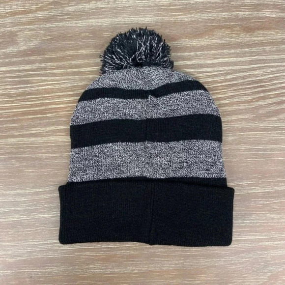 Poshmark Pom Beanie - Picture 2 of 3